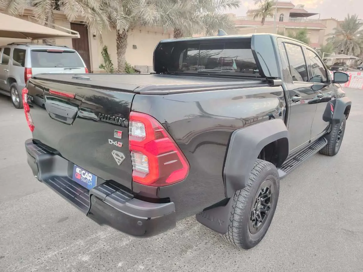 Car image 5