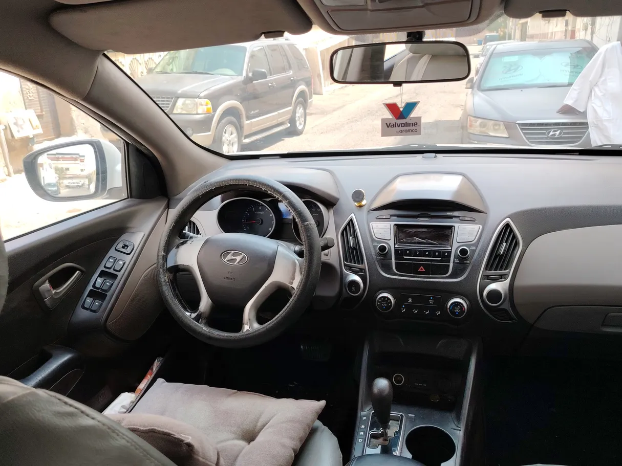 Car image 21