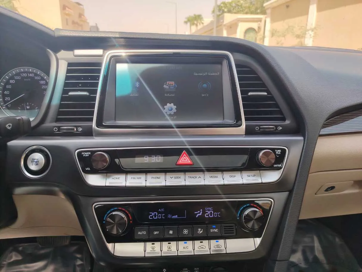 Car image 22