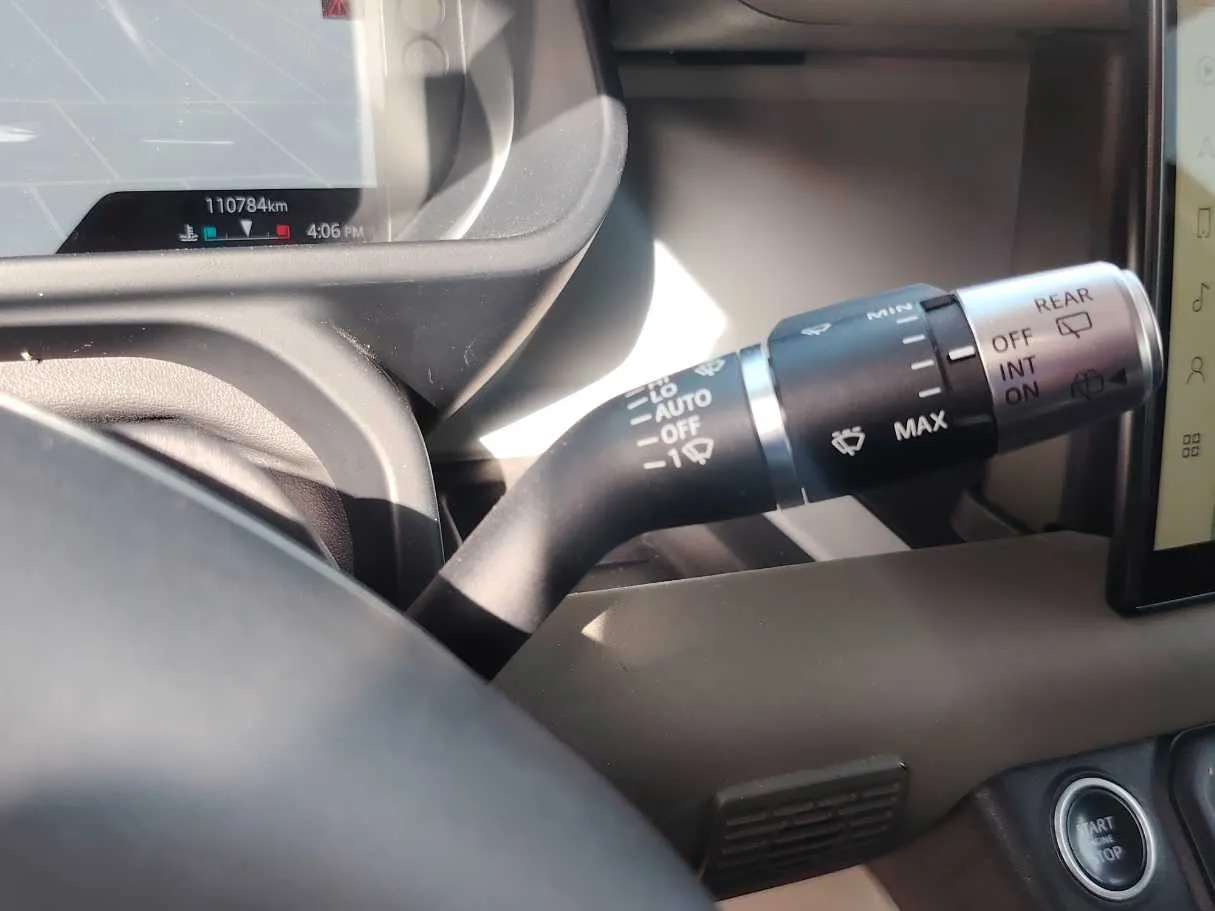 Car image 28