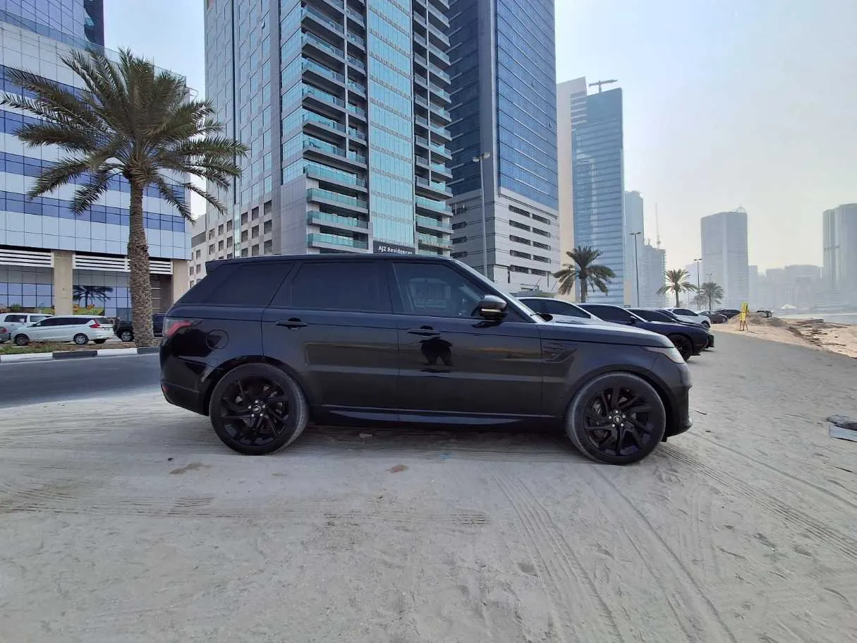 Car image 8