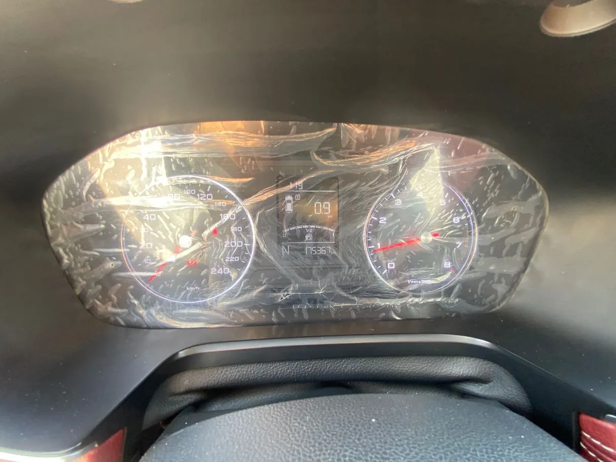 Car image 18