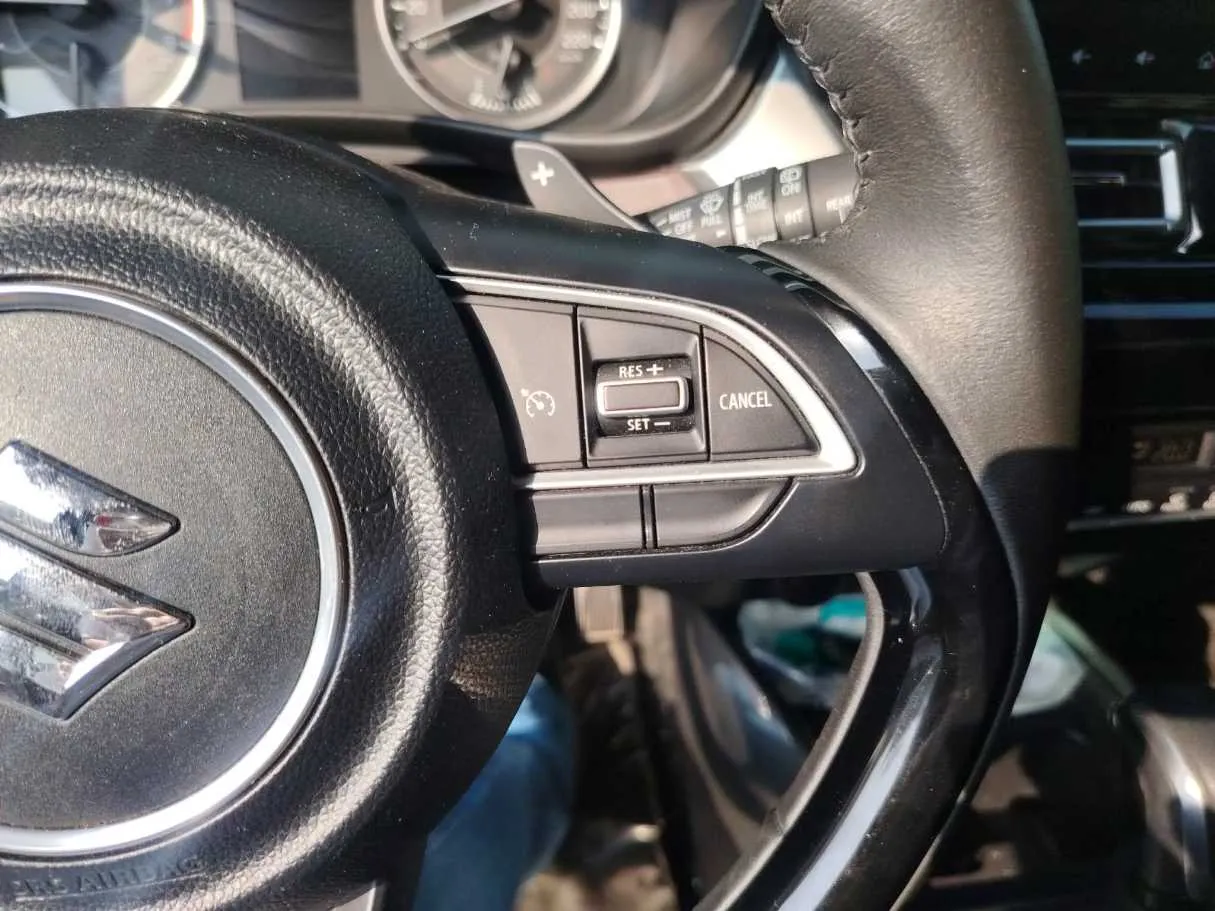 Car image 35