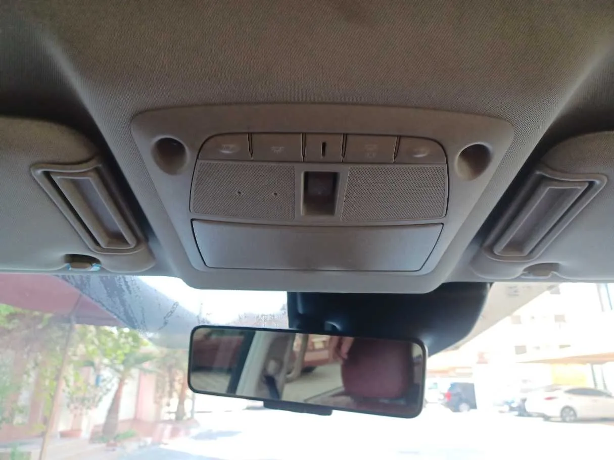 Car image 22