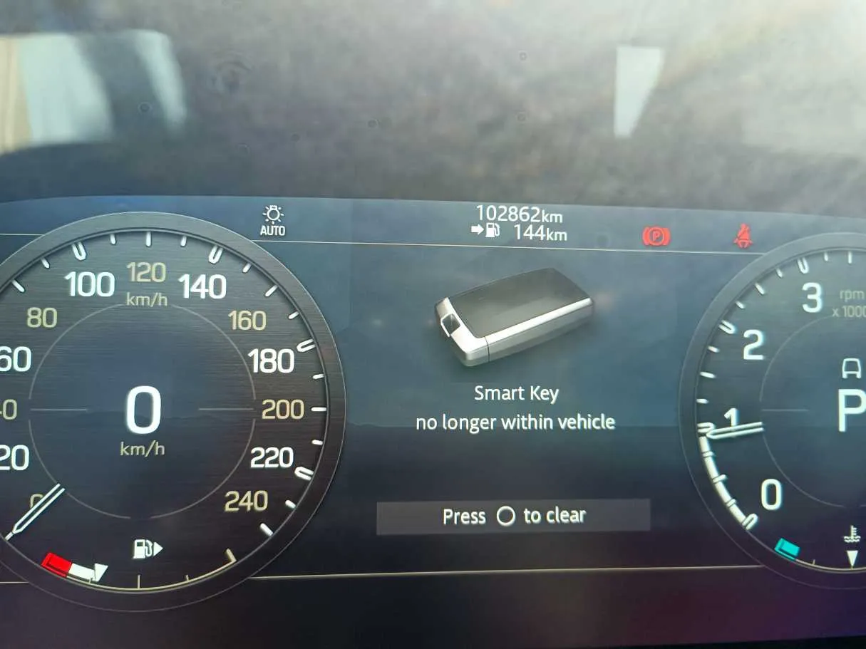 Car image 26