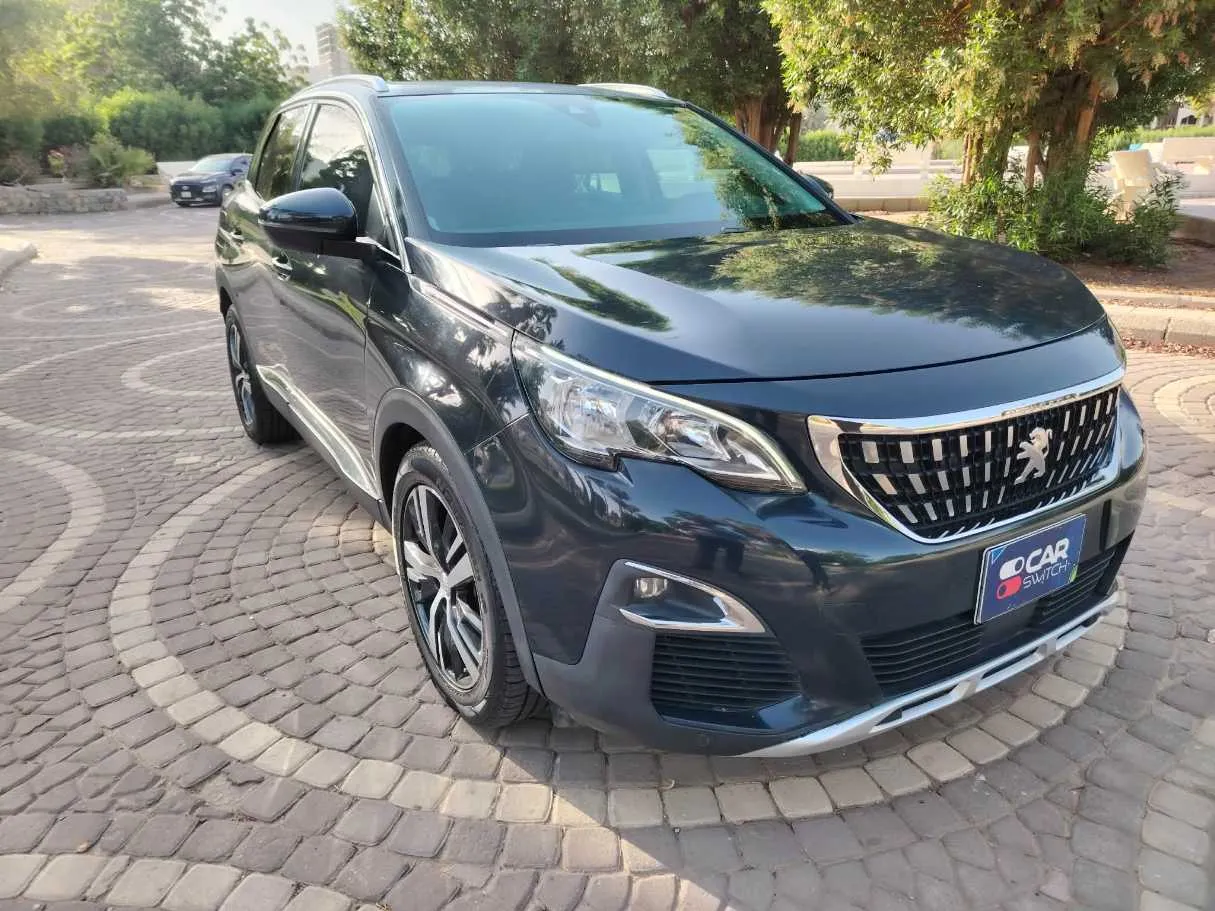 Car image 3