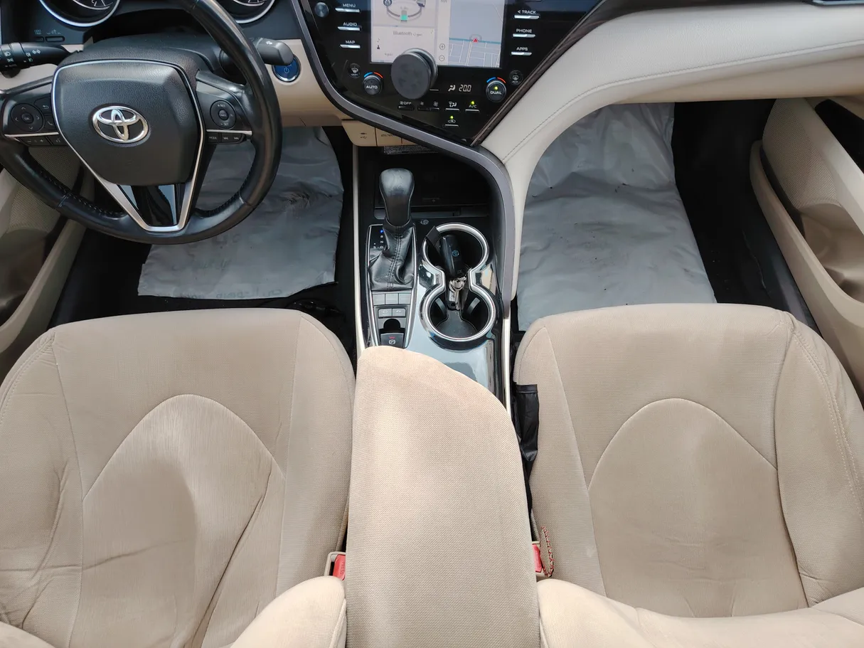 Car image 20