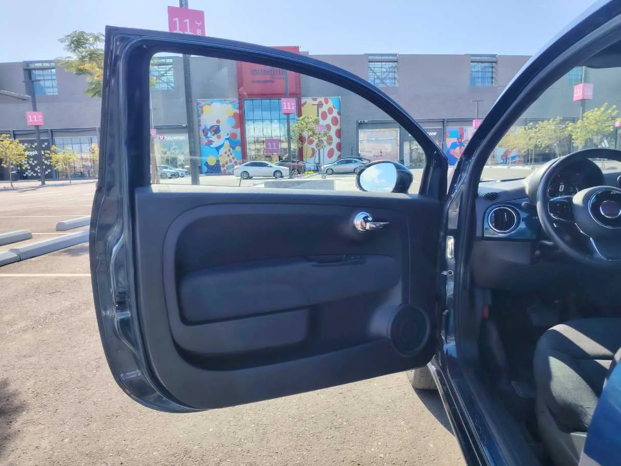Car image 10