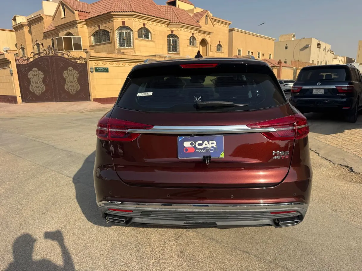 Car image 6