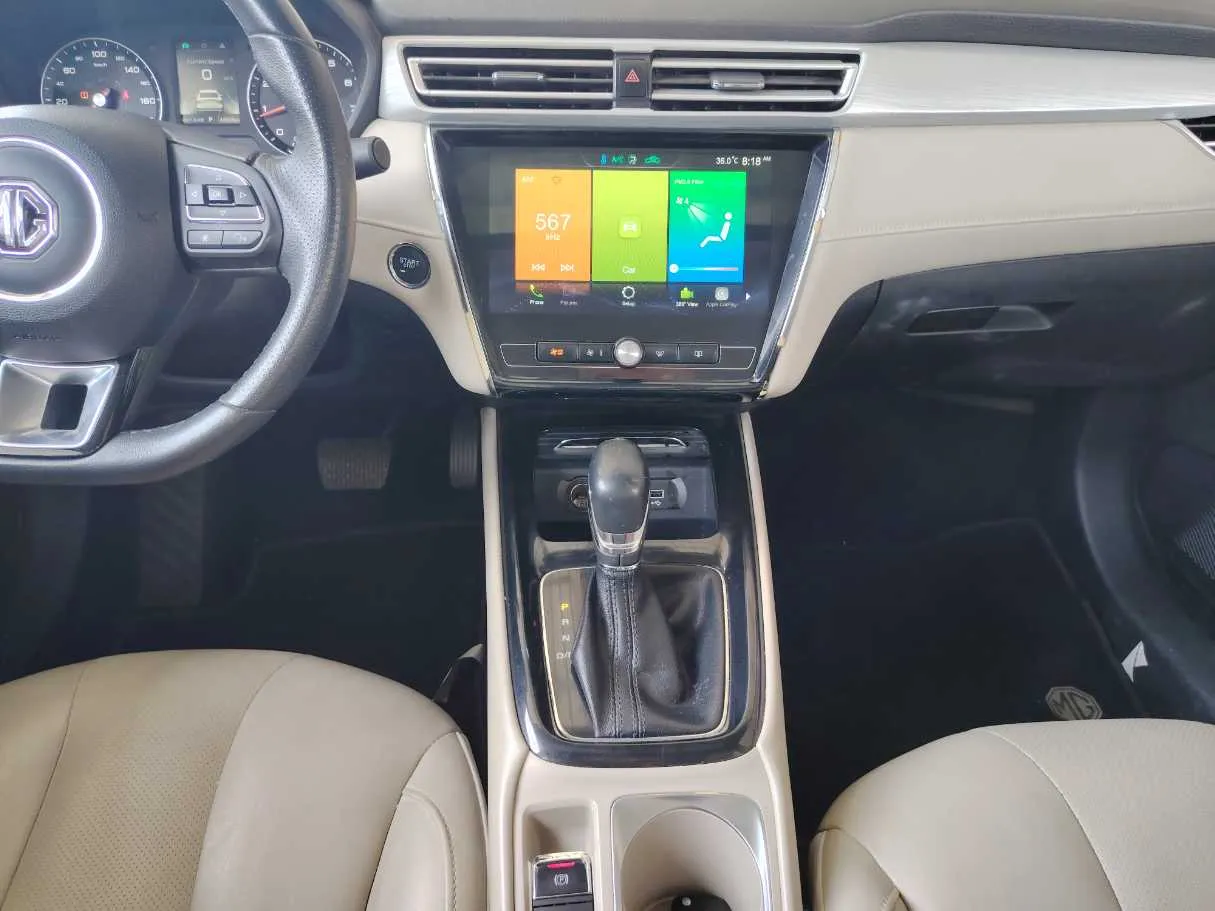Car image 25