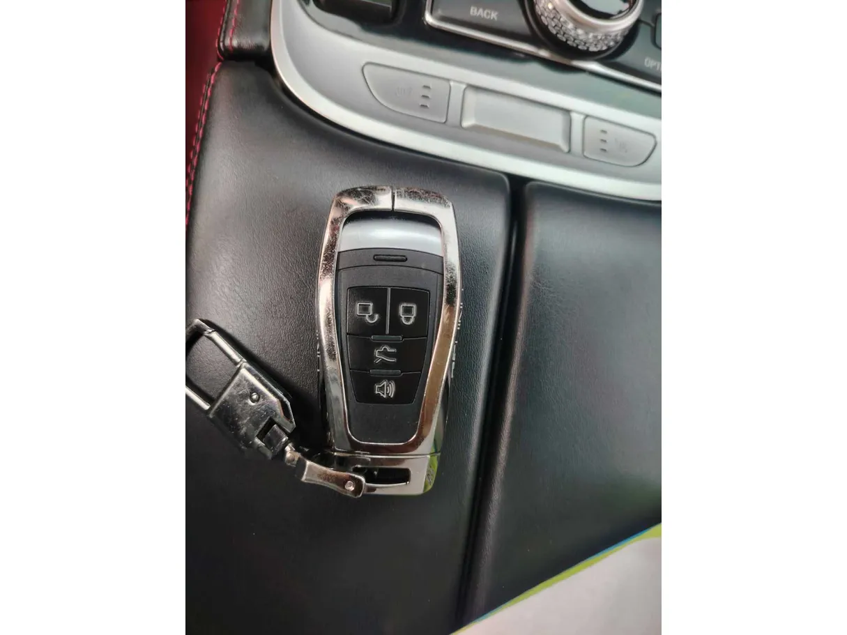 Car image 37
