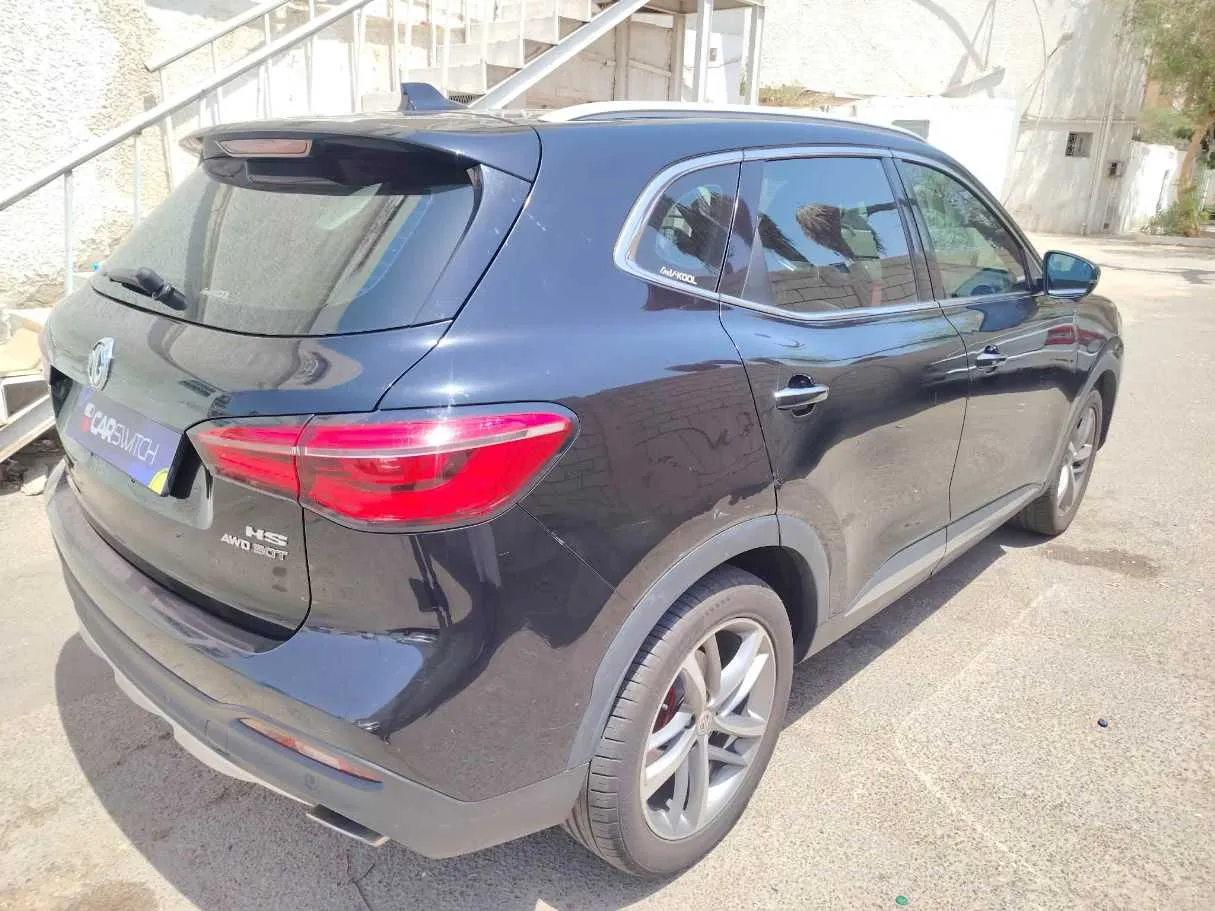 Car image 5