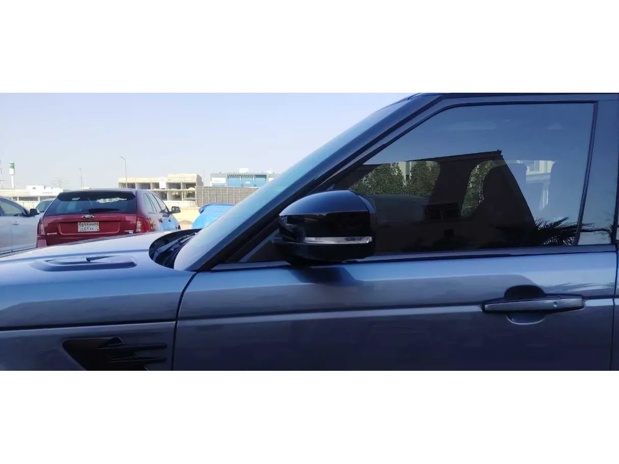 Car image 30
