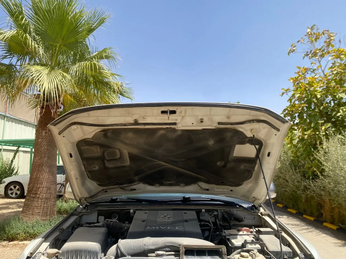 Car image 27