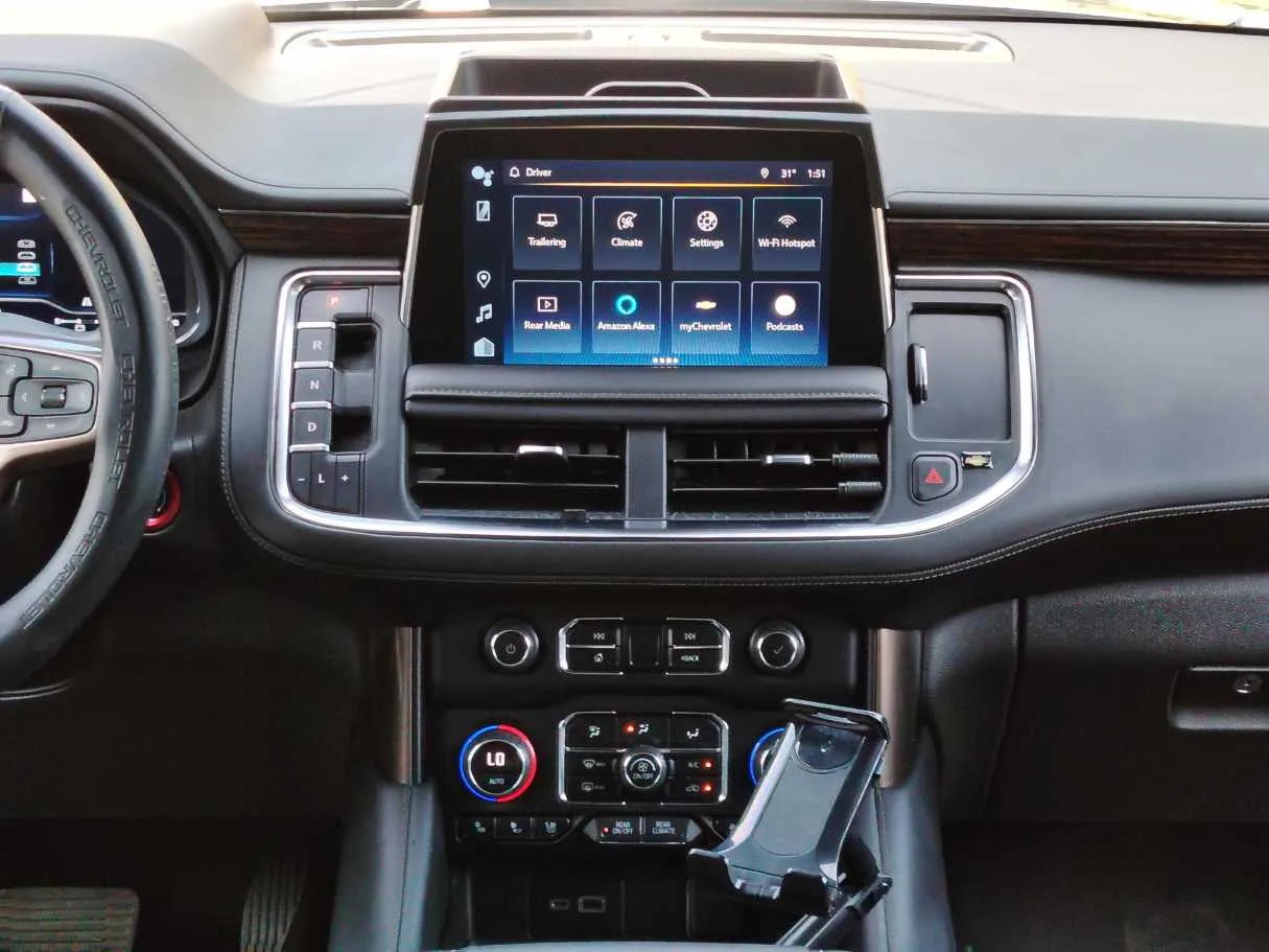 Car image 24
