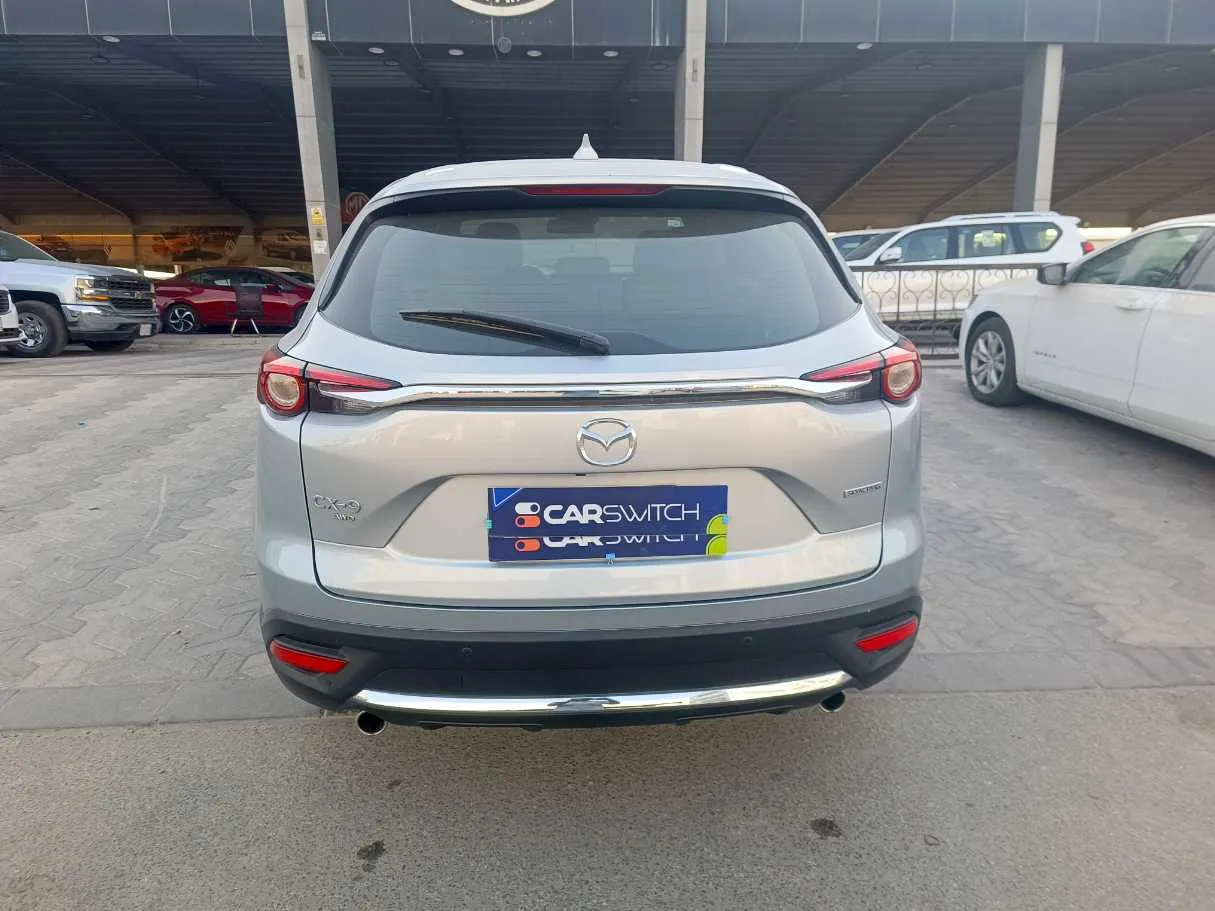 Car image 6