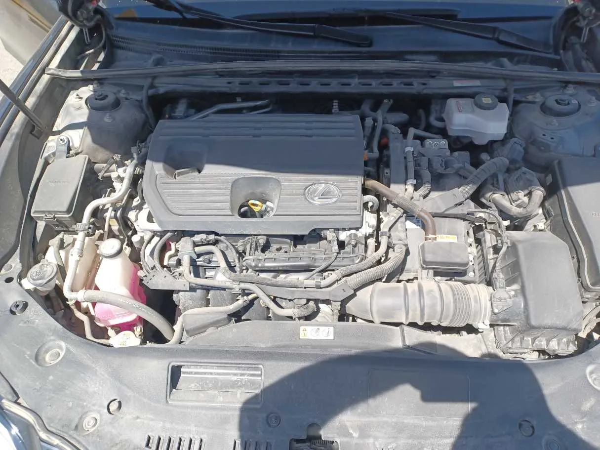 Car image 27