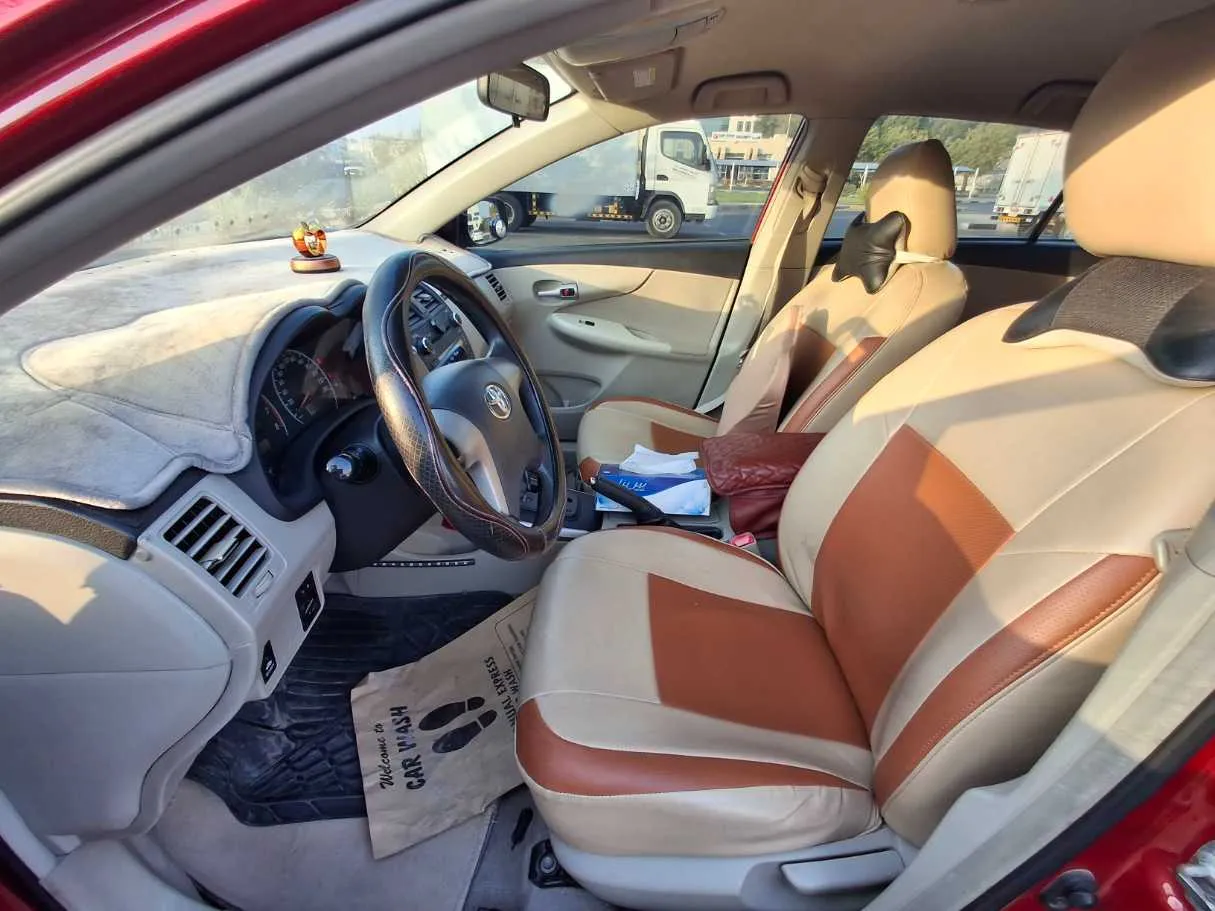 Car image 12