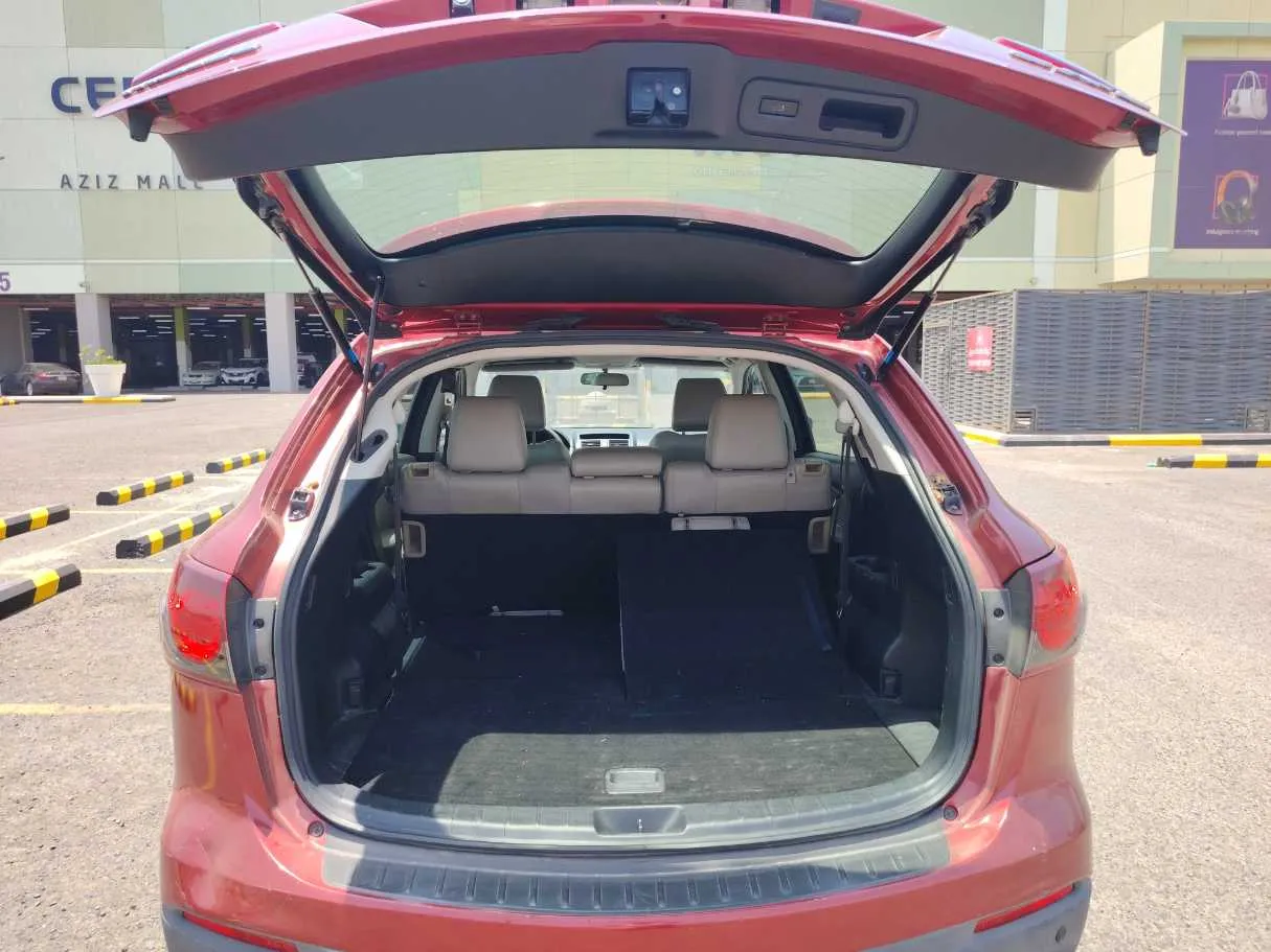 Car image 23