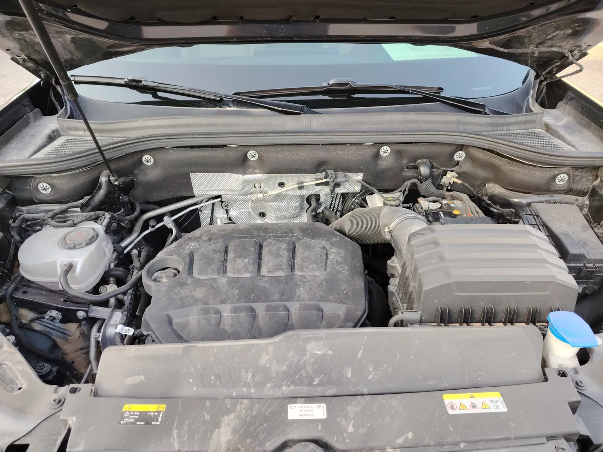 Car image 28