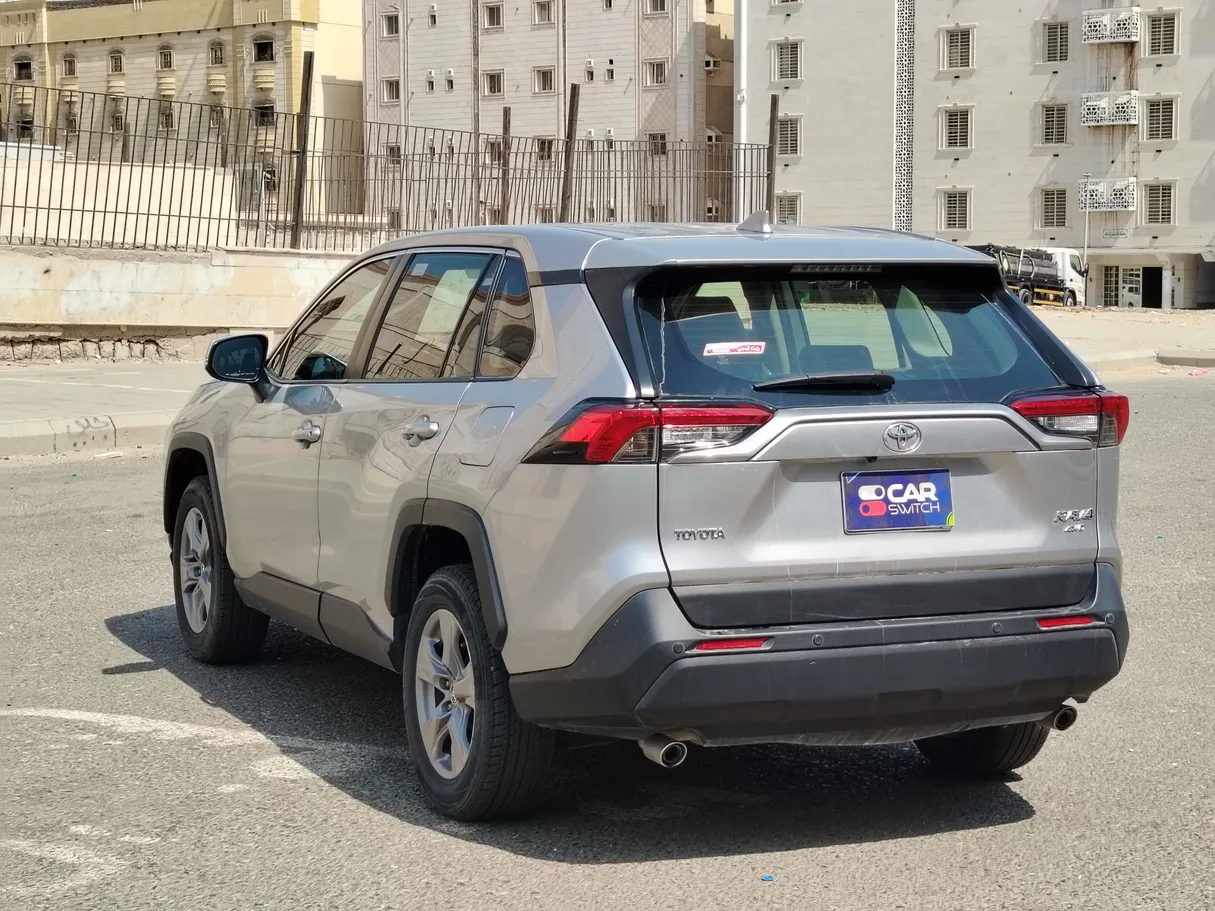 Car image 7