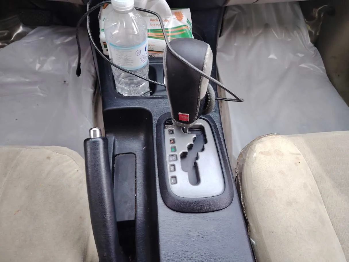 Car image 19