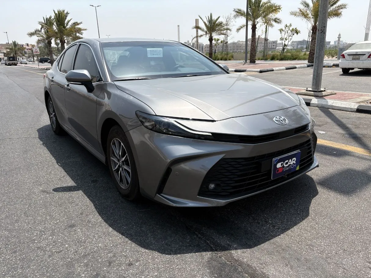 Car image 3