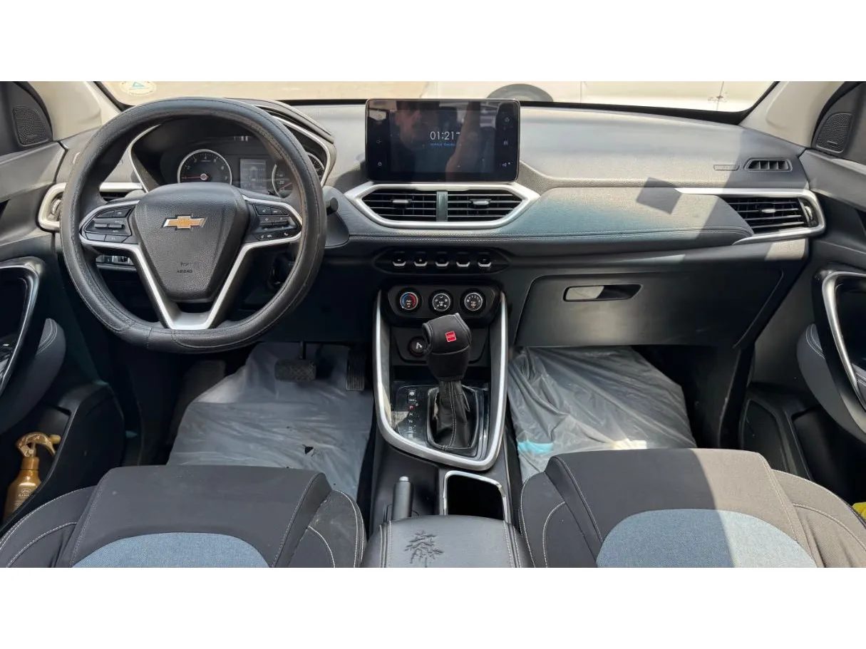 Car image 26