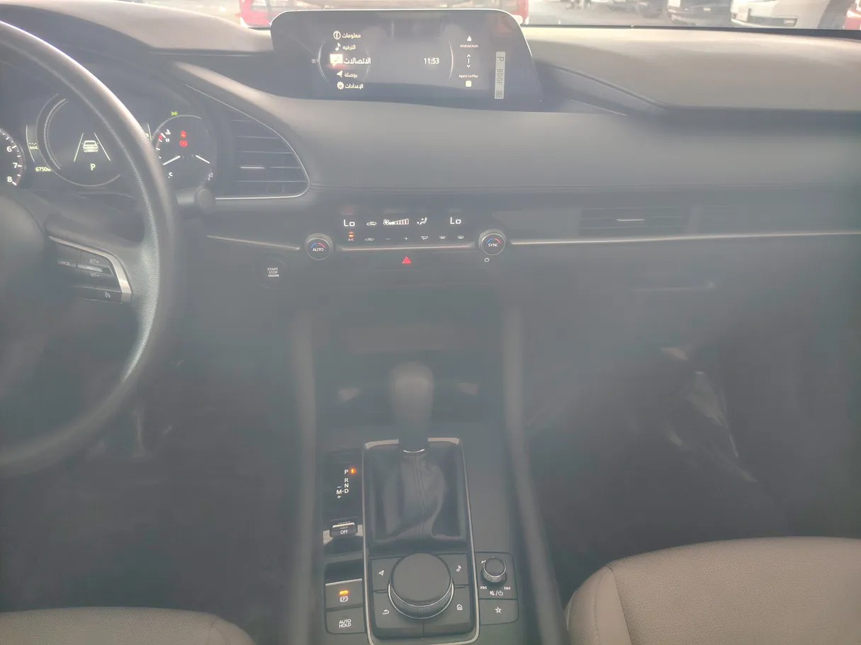 Car image 19