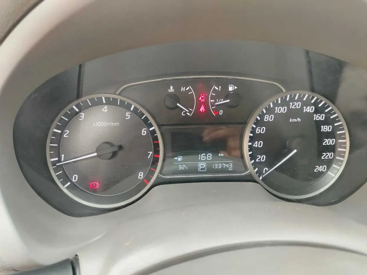 Car image 27