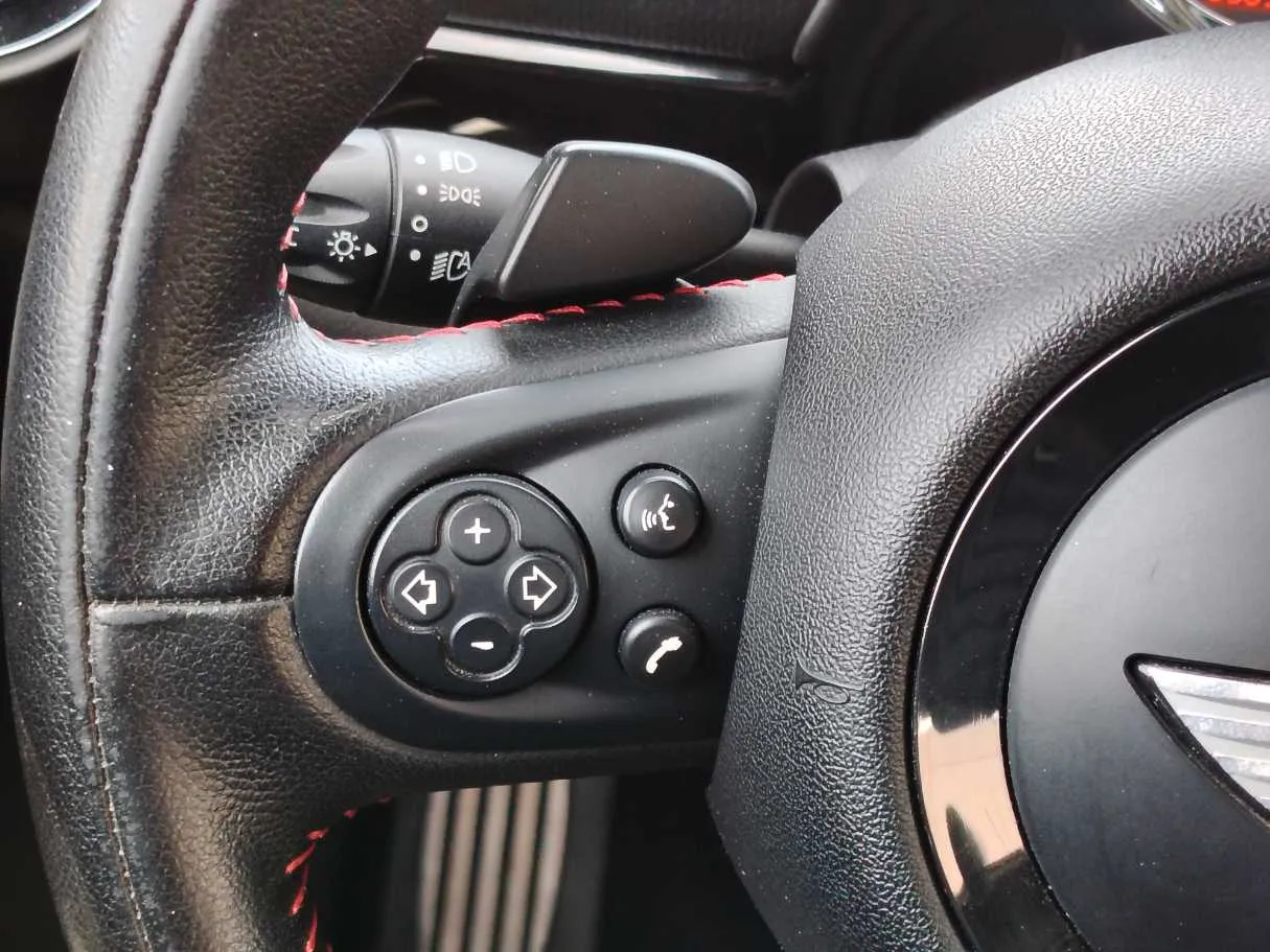 Car image 31
