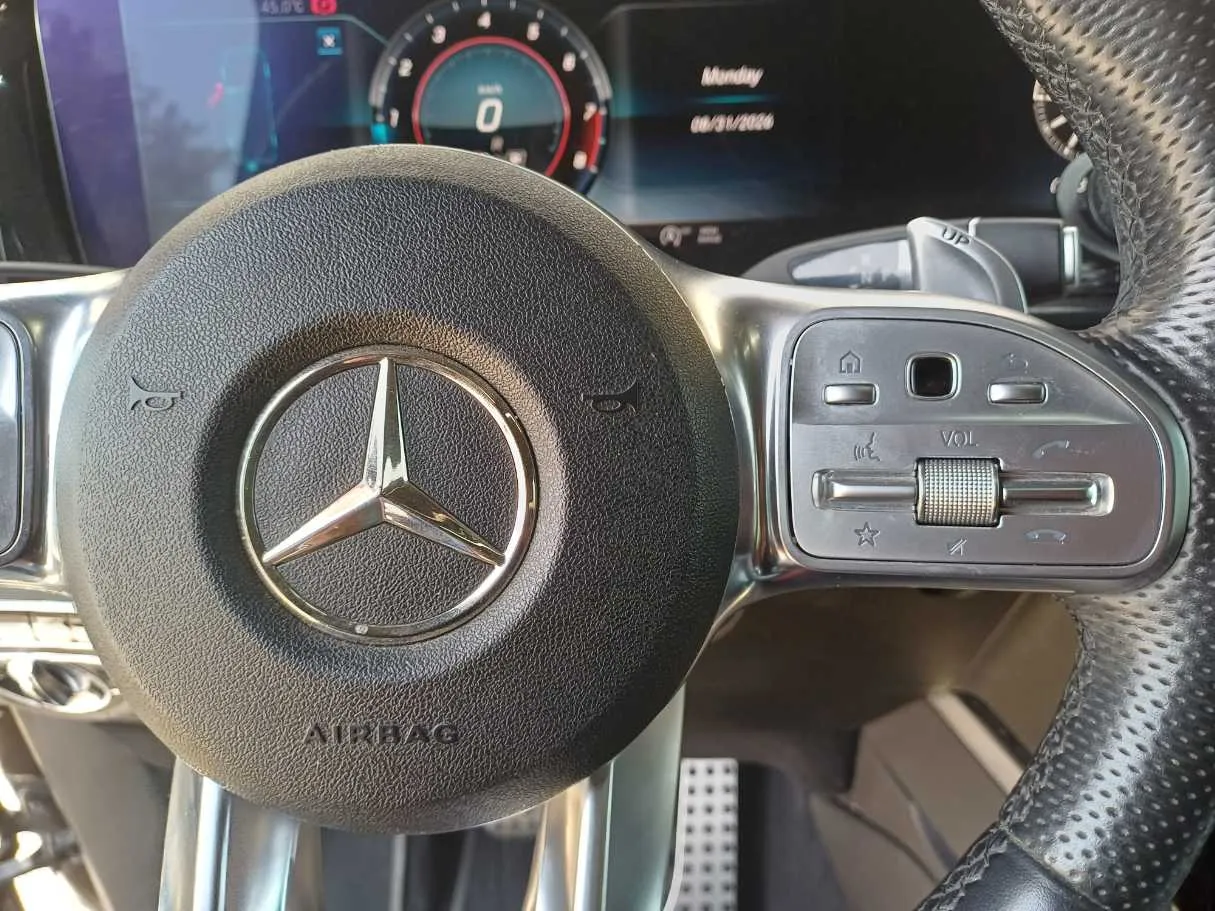 Car image 22