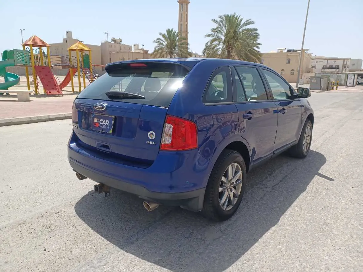 Car image 5