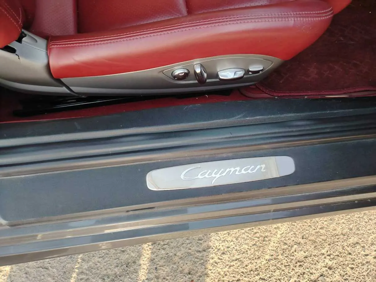 Car image 29