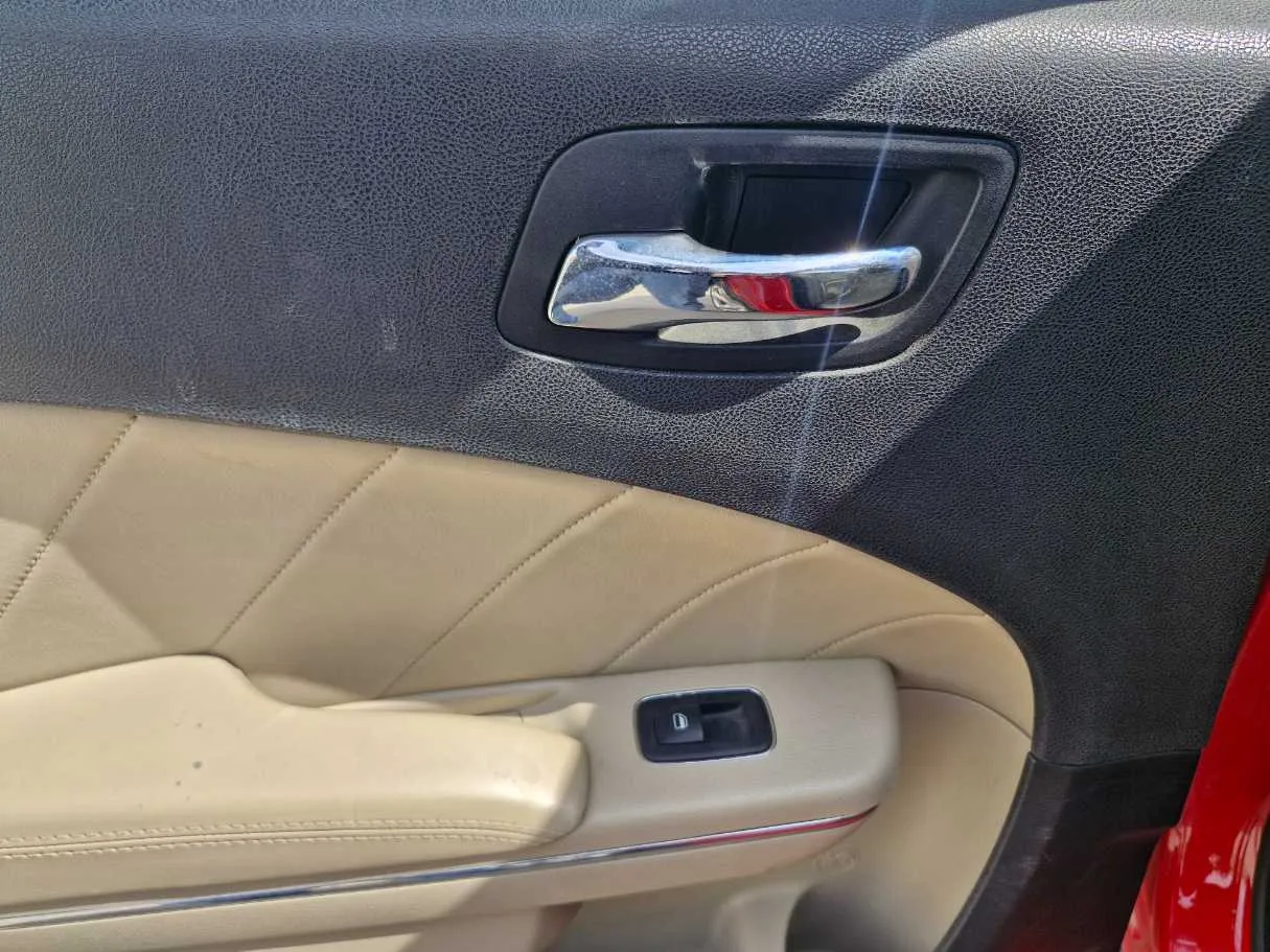 Car image 22