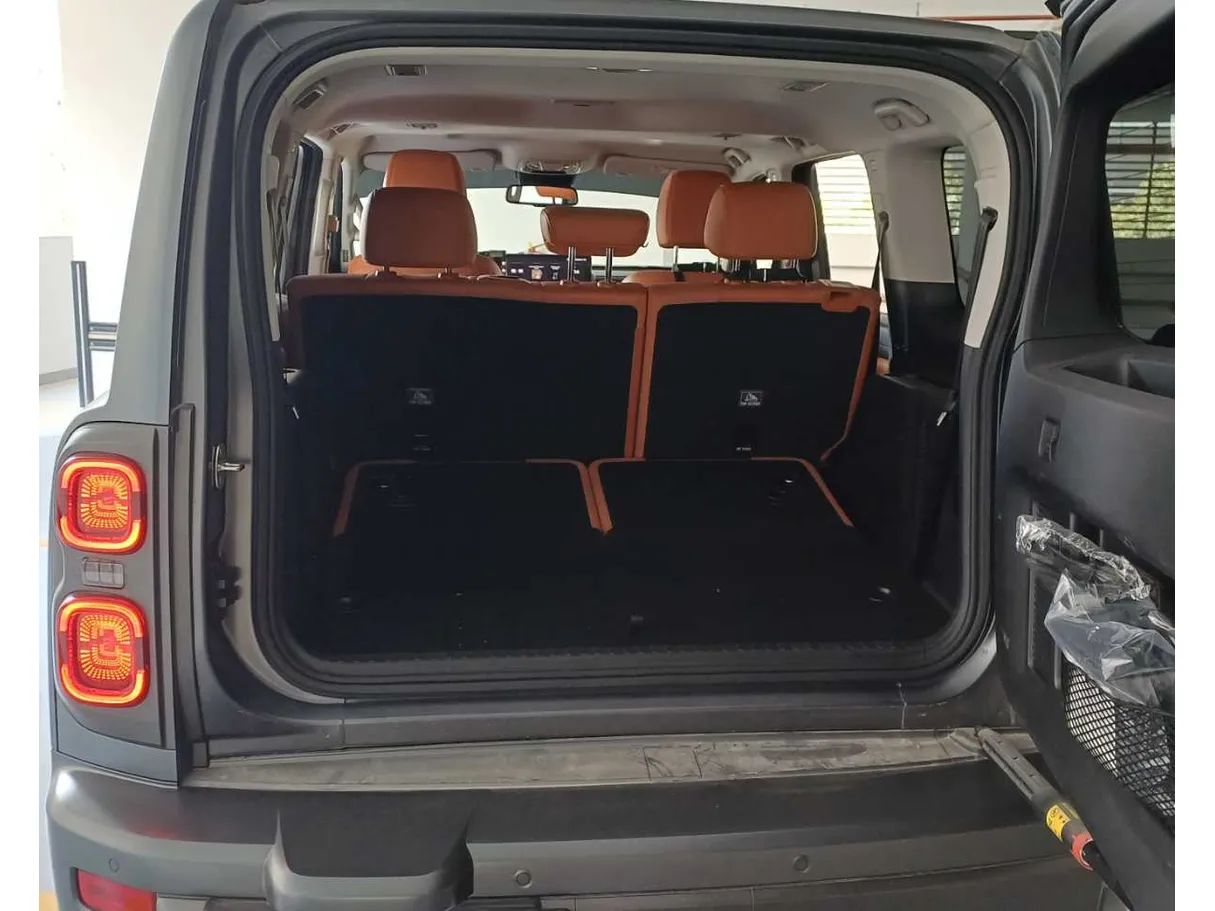 Car image 21