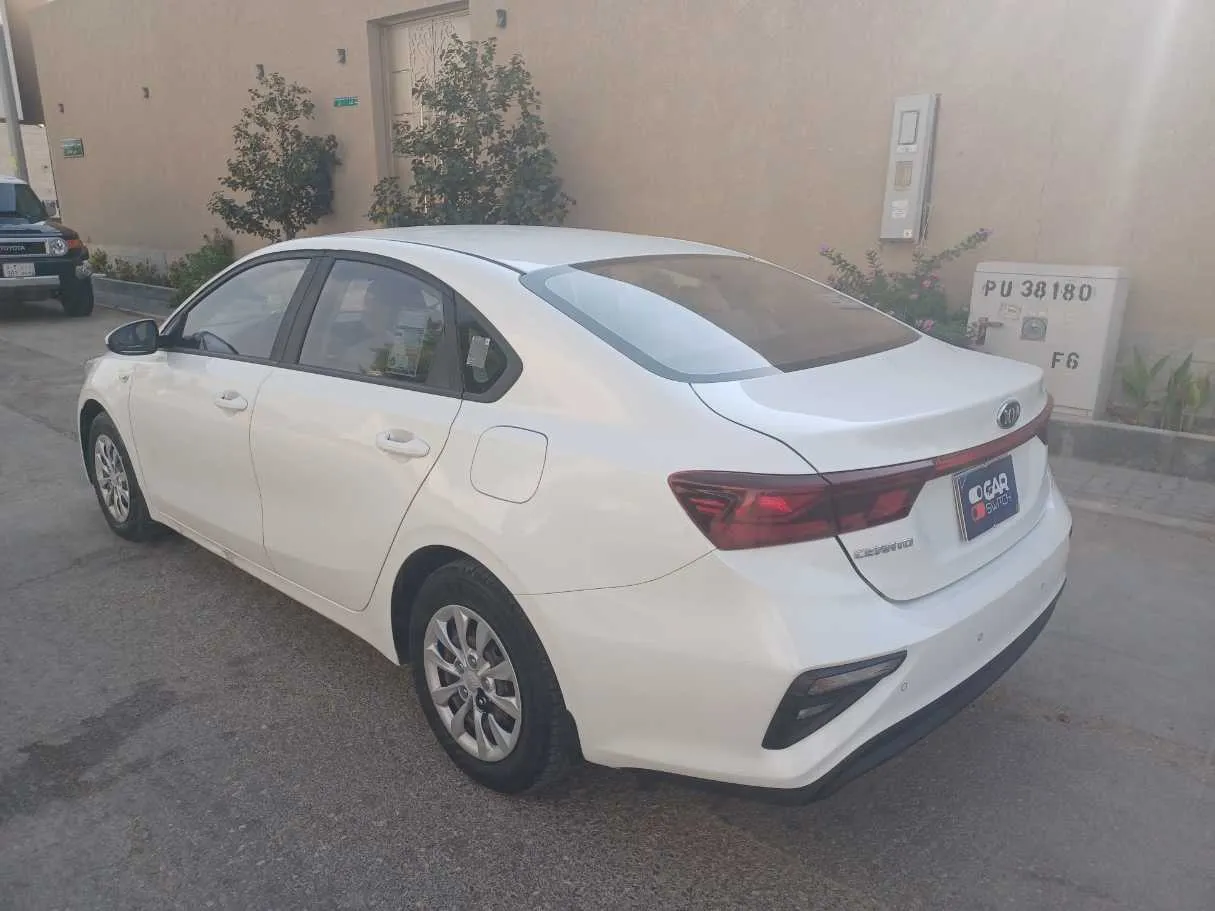 Car image 7