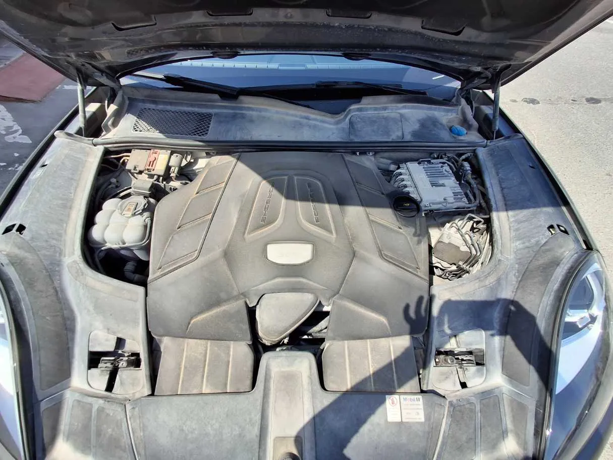 Car image 21