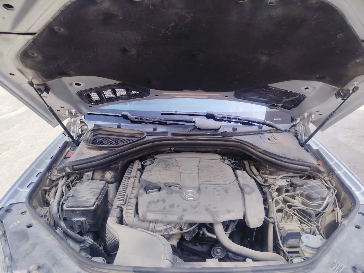 Car image 32