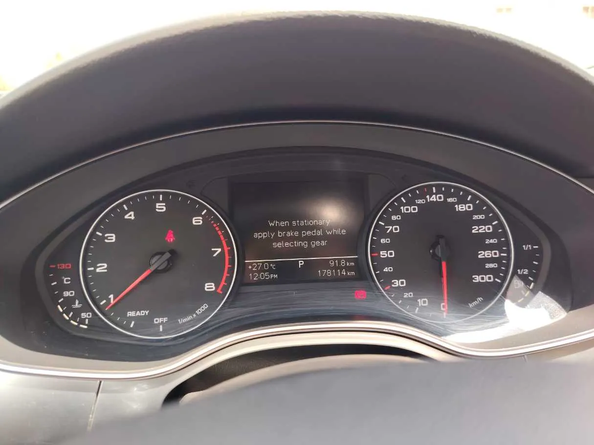 Car image 25