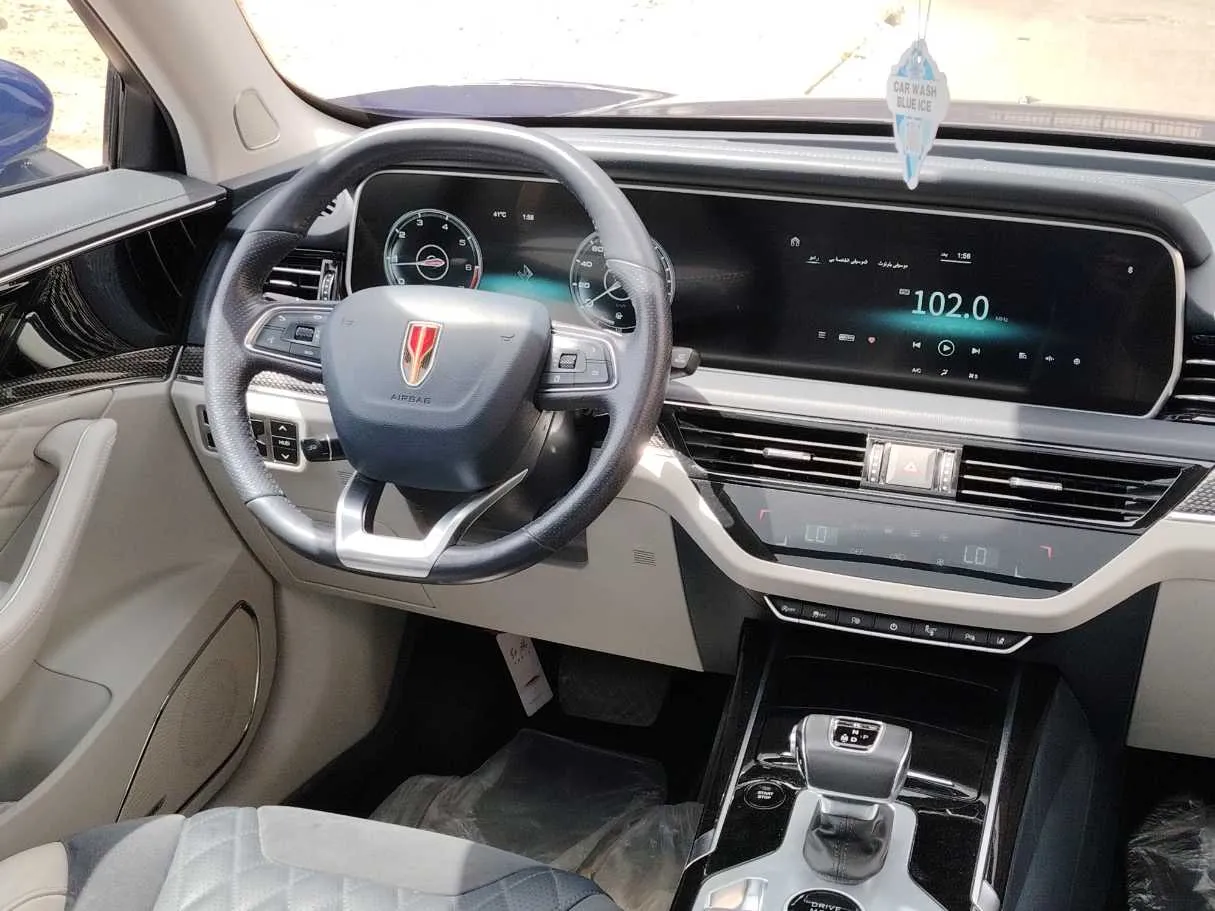 Car image 24