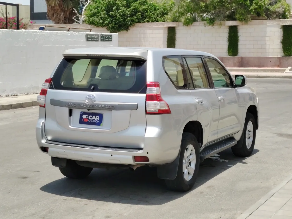 Car image 5