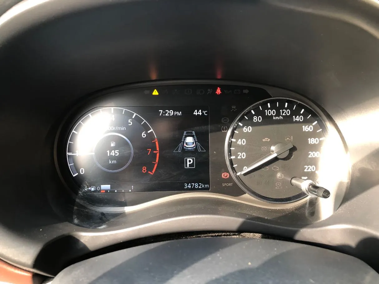 Car image 19