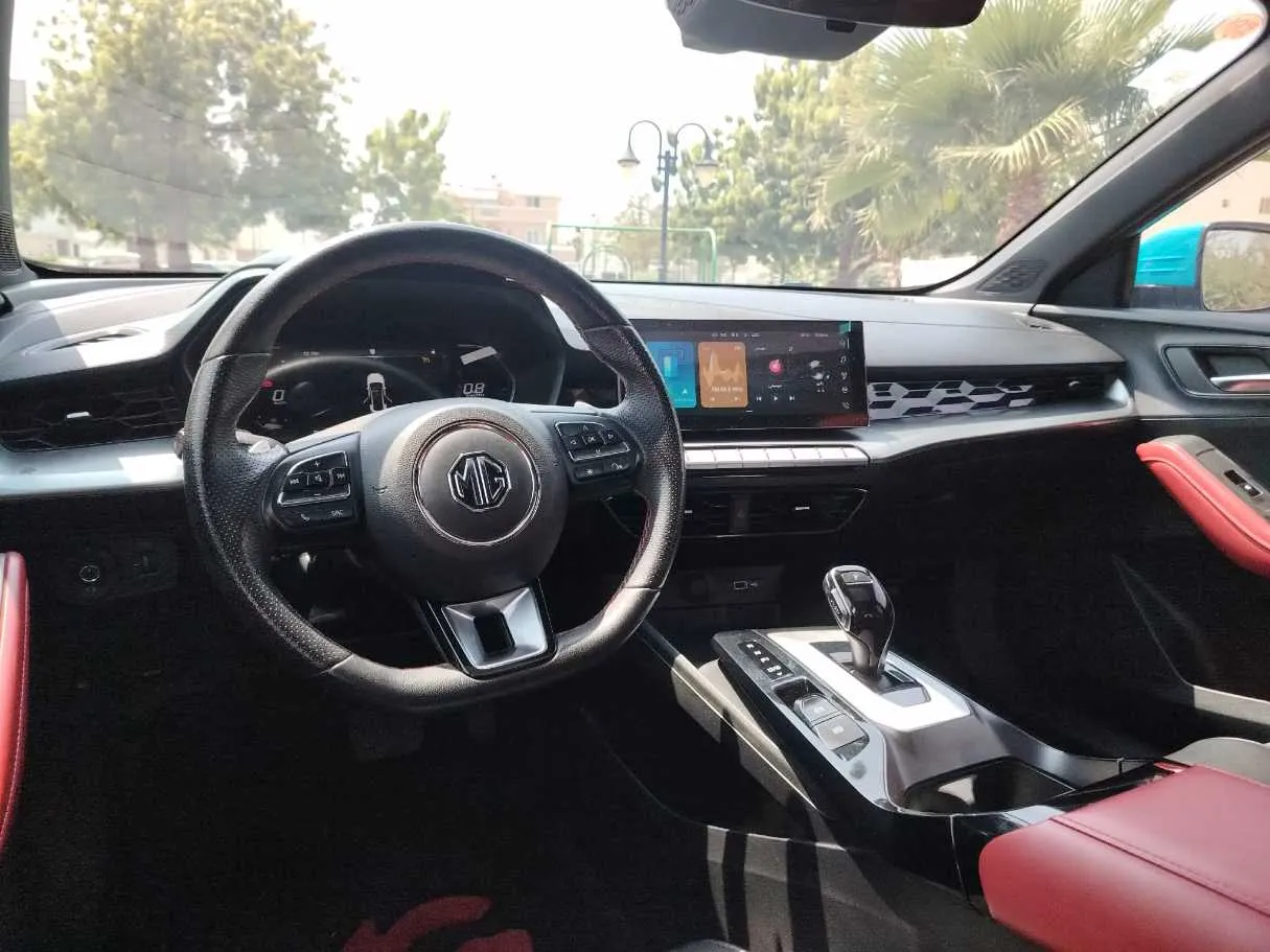Car image 27