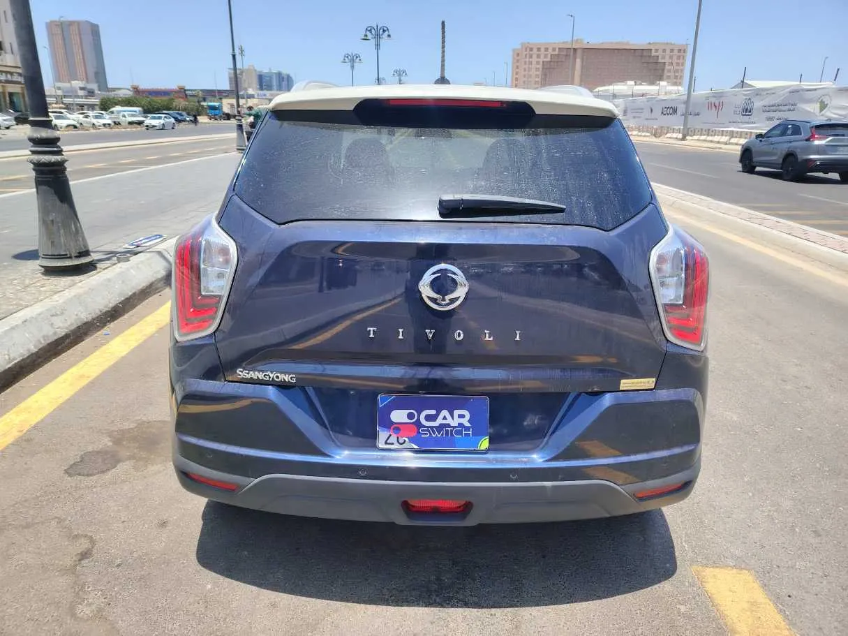 Car image 6