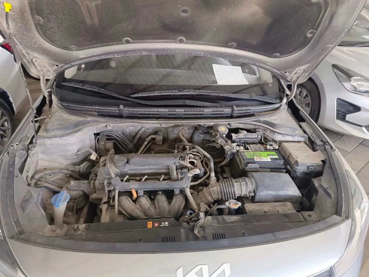 Car image 21
