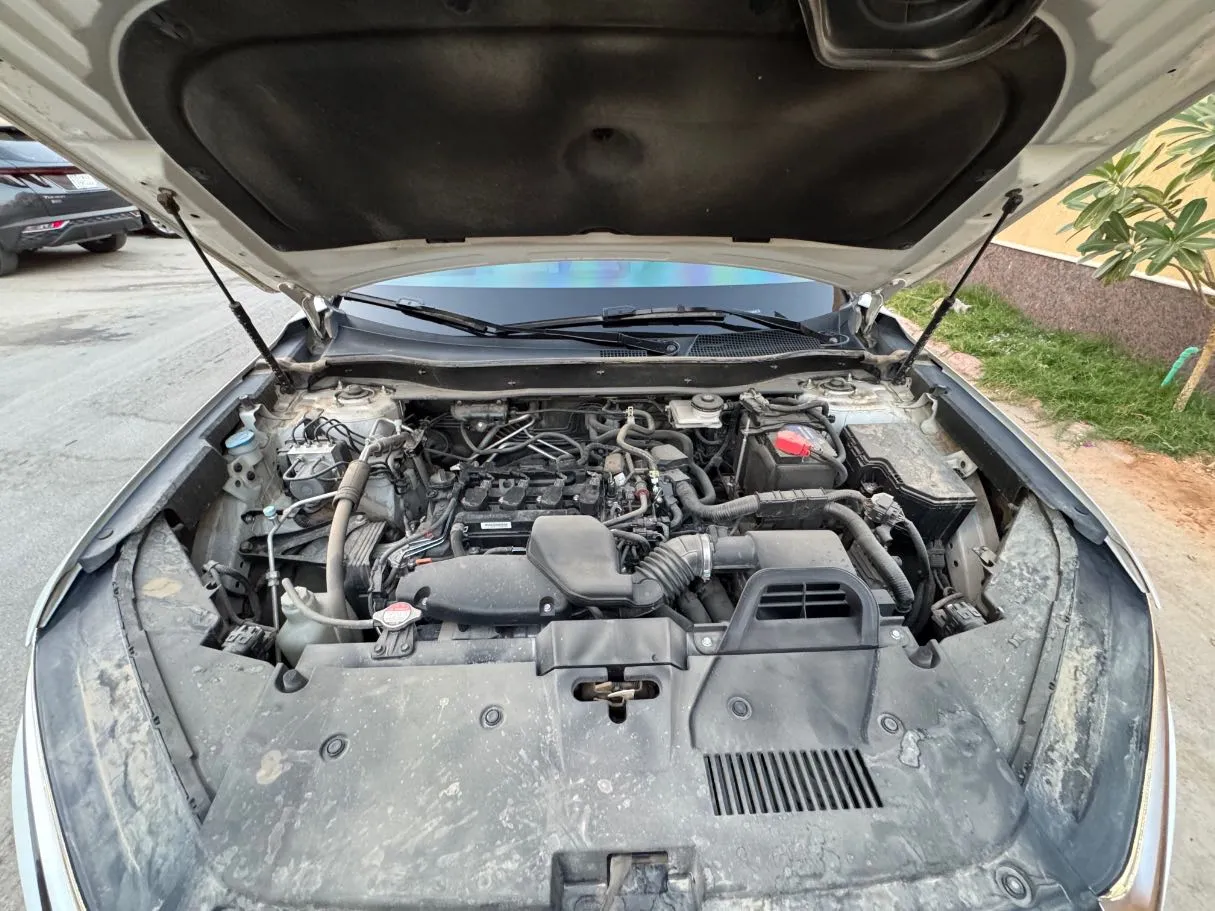 Car image 27
