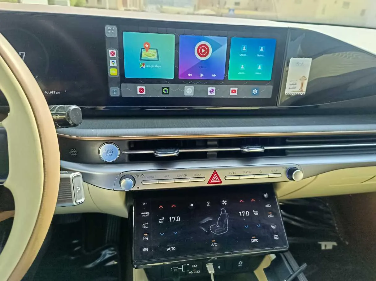 Car image 25