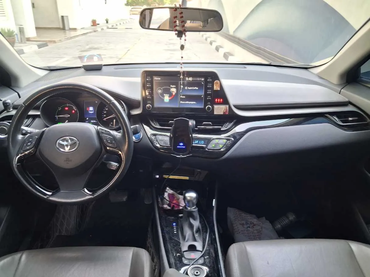 Car image 14