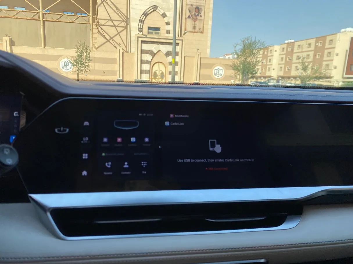 Car image 18